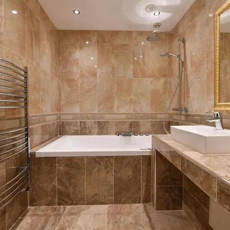 Monaco With Private Pool Otel *